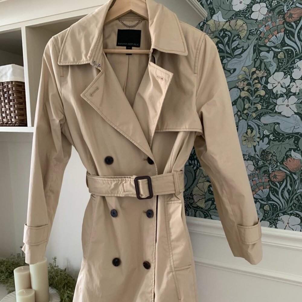 Banana Republic Classic Trench Coat Size M PETITE